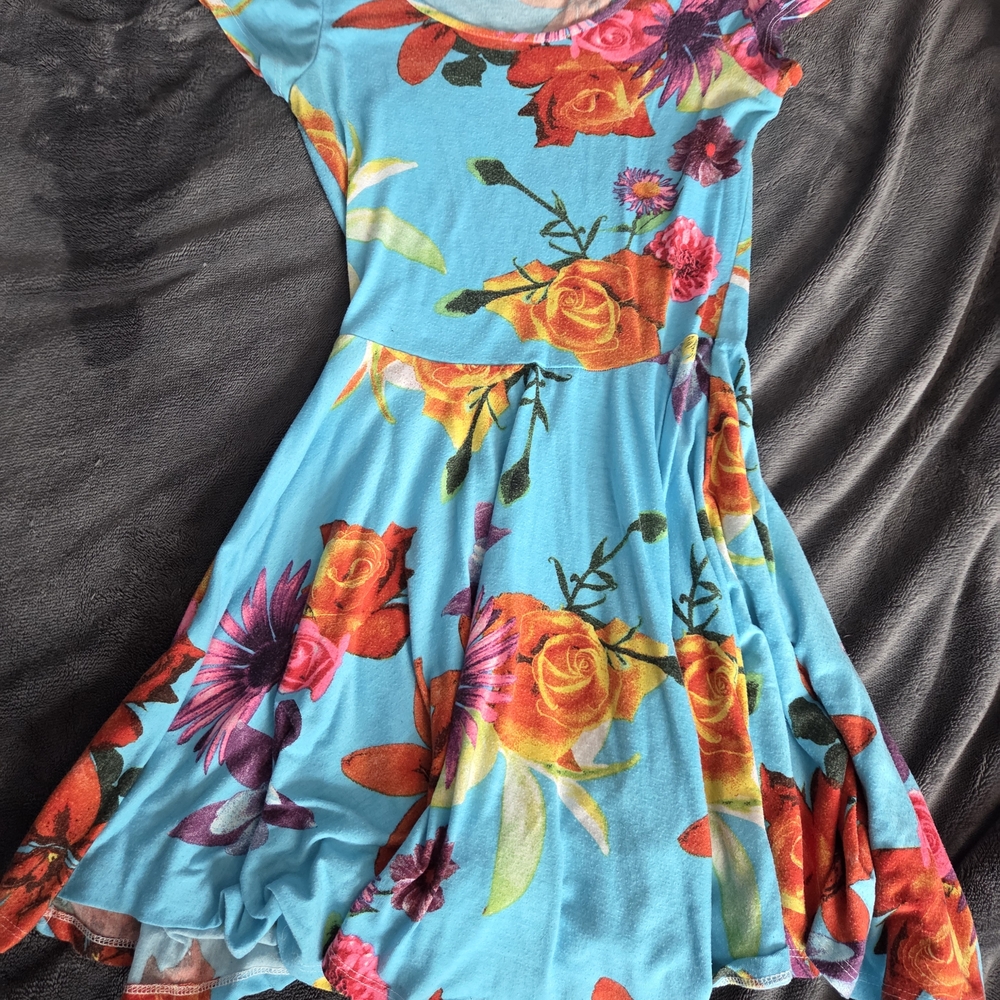 ☀️ 3/$15 - Floral Blue Dress